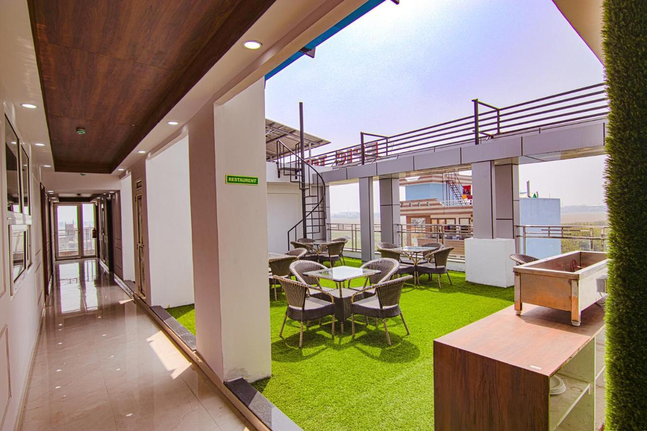 Fabhotel Satyam International 诺伊达 外观 照片