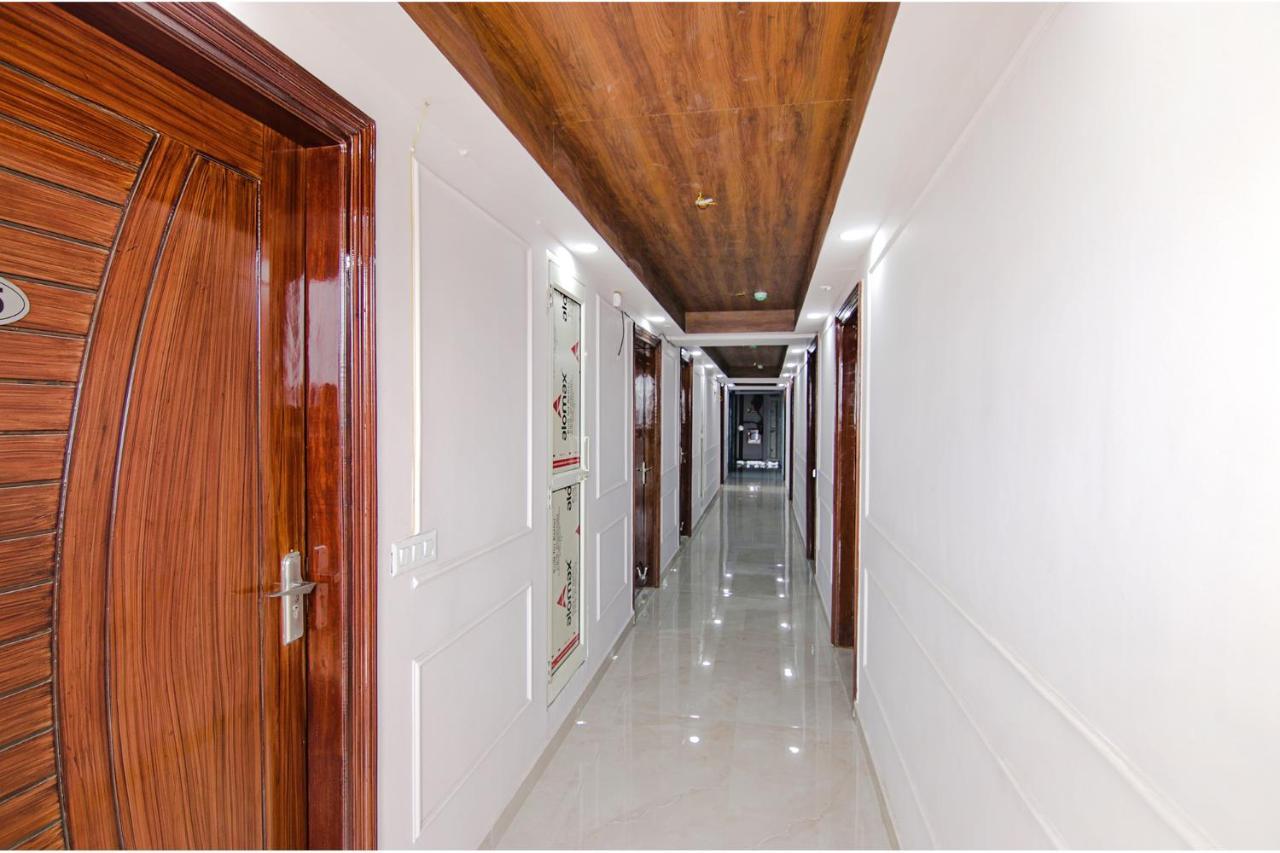 Fabhotel Satyam International 诺伊达 外观 照片